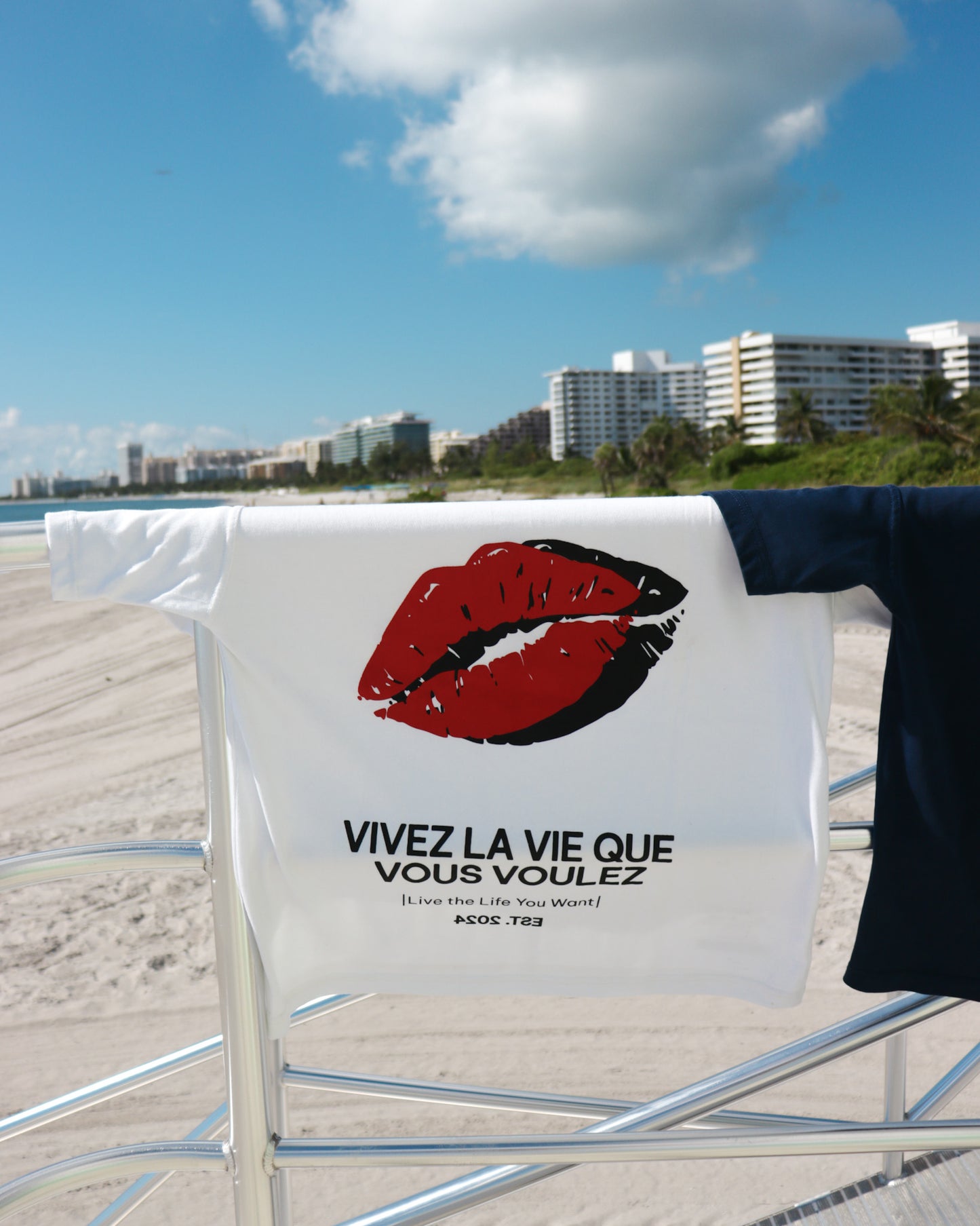 “Kiss” T-Shirt